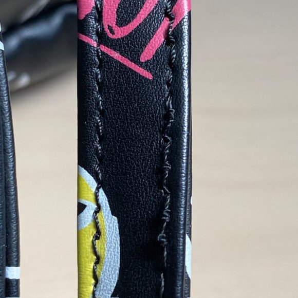 Guess Small Backpack Cool School Theme - Picture 10 of 12